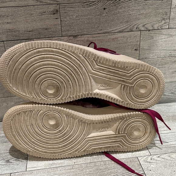 Nike Women's Velvet Sneakers in Burgundy and Cream - Picture 6 of 6